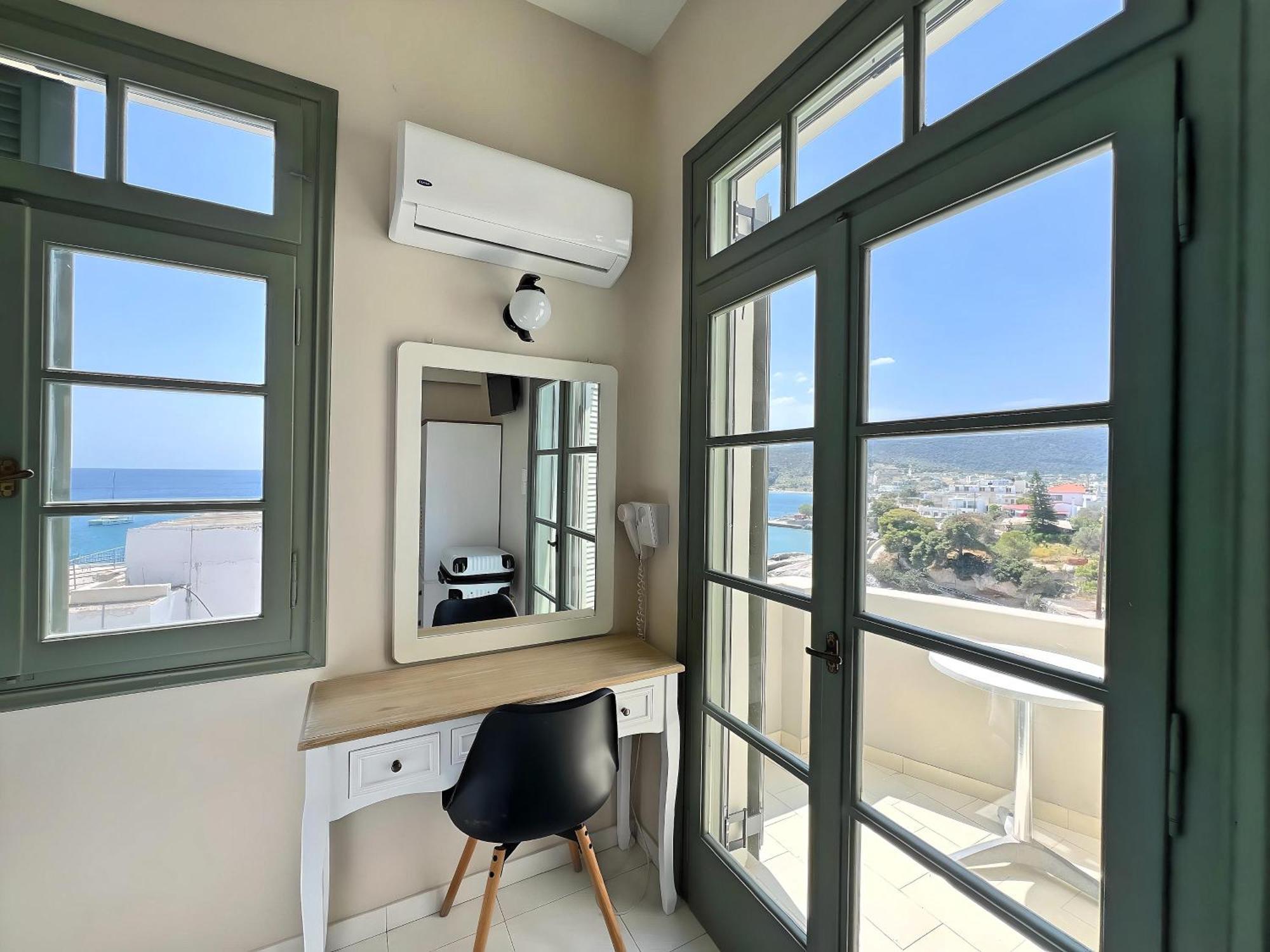 Kores Aegina Agia Marina  Bagian luar foto